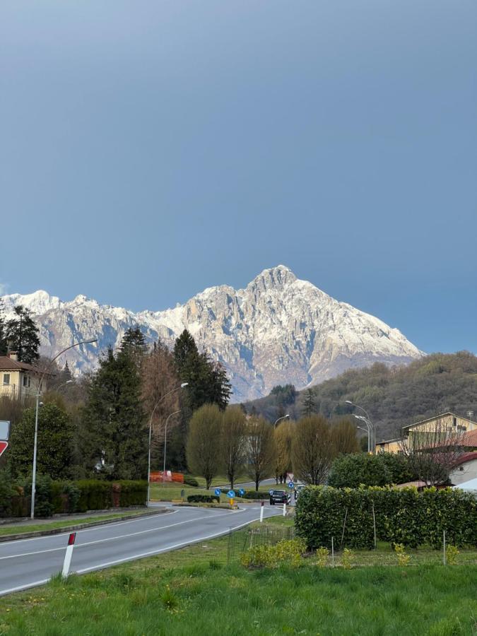 Casa R&E Villa Valbrona Екстериор снимка